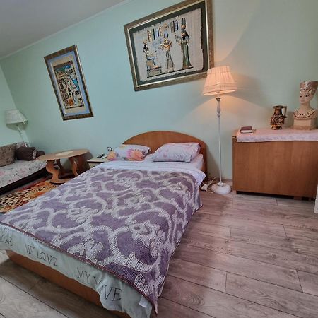 House Hotel Apartments 2 Rivne Exterior photo